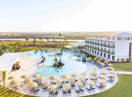 Projeto de hotelaria e espaços exteriores